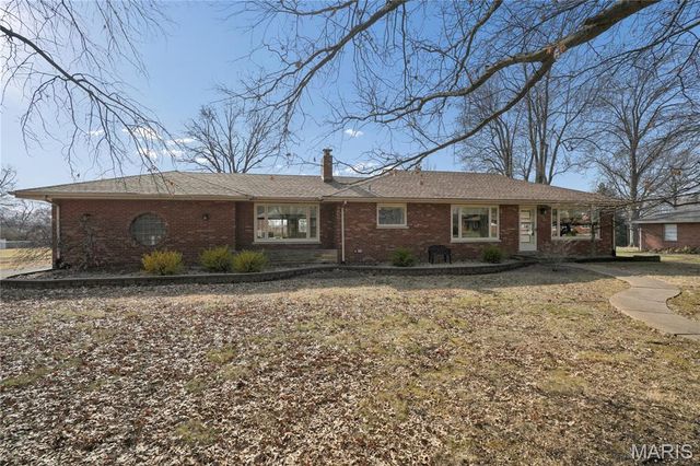 838 Middleboro Drive, St Louis, MO 63125