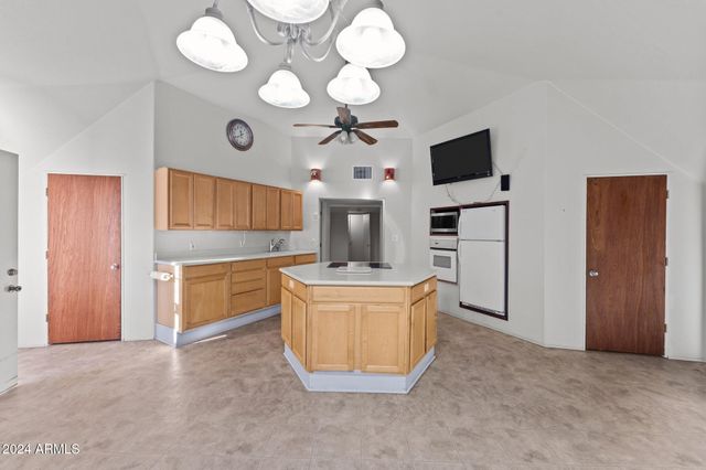 30857 S WANDERING Way, Congress, AZ 85332