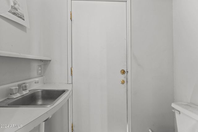 30857 S WANDERING Way, Congress, AZ 85332