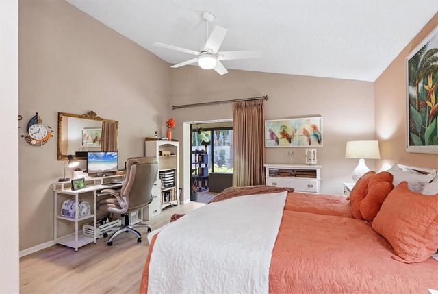 211 CARRIAGE HOUSE LANE 211, Nokomis, FL 34275