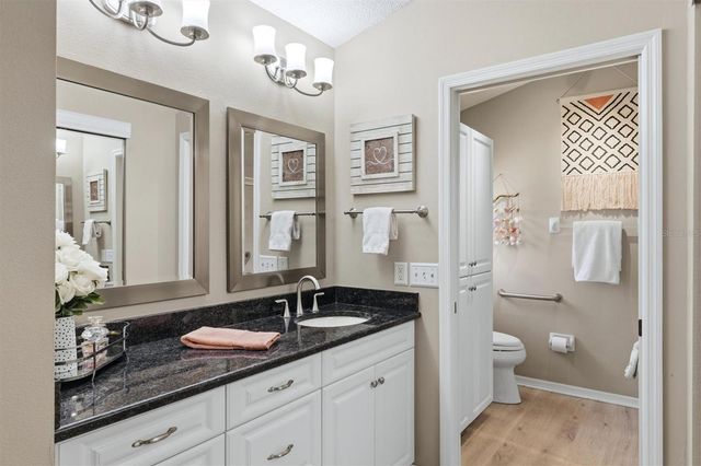 211 CARRIAGE HOUSE LANE 211, Nokomis, FL 34275