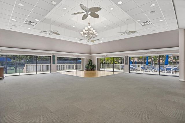 211 CARRIAGE HOUSE LANE 211, Nokomis, FL 34275