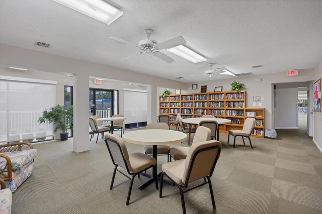 211 CARRIAGE HOUSE LANE 211, Nokomis, FL 34275