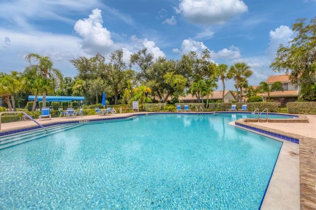 211 CARRIAGE HOUSE LANE 211, Nokomis, FL 34275