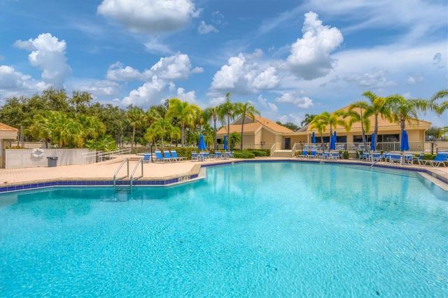 211 CARRIAGE HOUSE LANE 211, Nokomis, FL 34275