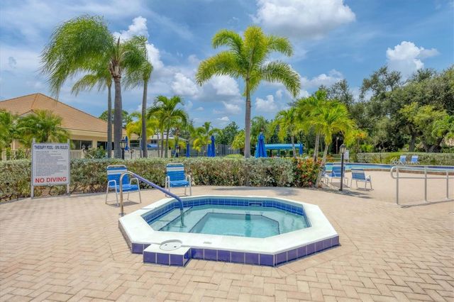 211 CARRIAGE HOUSE LANE 211, Nokomis, FL 34275