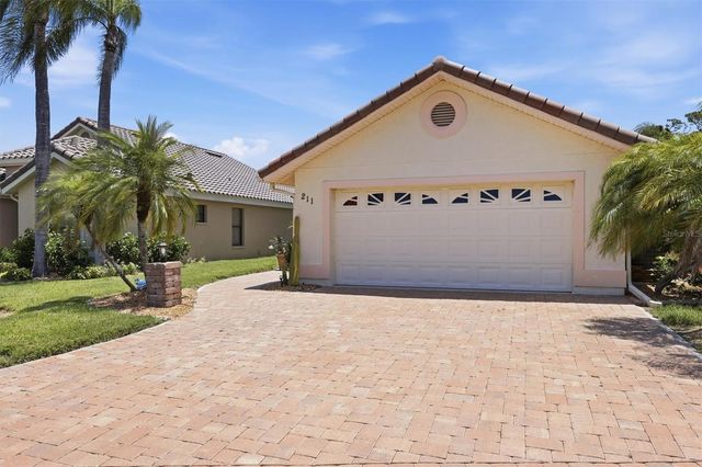 211 CARRIAGE HOUSE LANE 211, Nokomis, FL 34275
