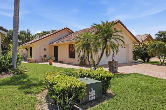 211 CARRIAGE HOUSE LANE 211, Nokomis, FL 34275