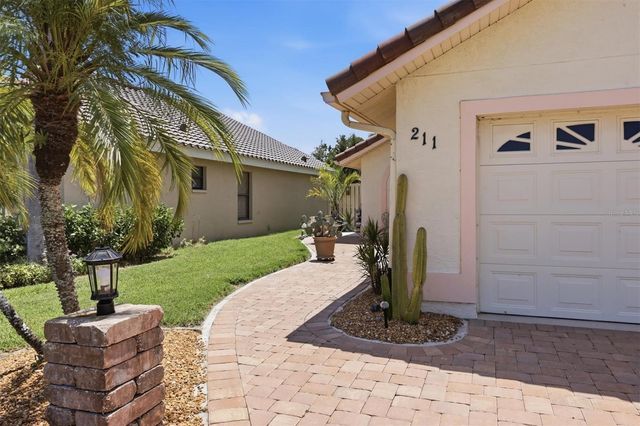 211 CARRIAGE HOUSE LANE 211, Nokomis, FL 34275