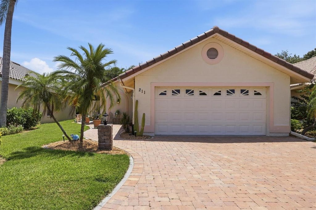 211 CARRIAGE HOUSE LANE 211, Nokomis, FL 34275