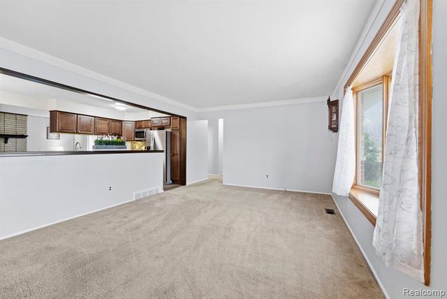 15409 Westlake Street, Taylor, MI 48180