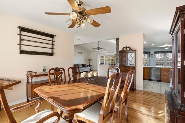 102 Diamond Hill Court, Hollister, MO 65672