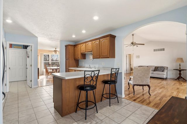 102 Diamond Hill Court, Hollister, MO 65672