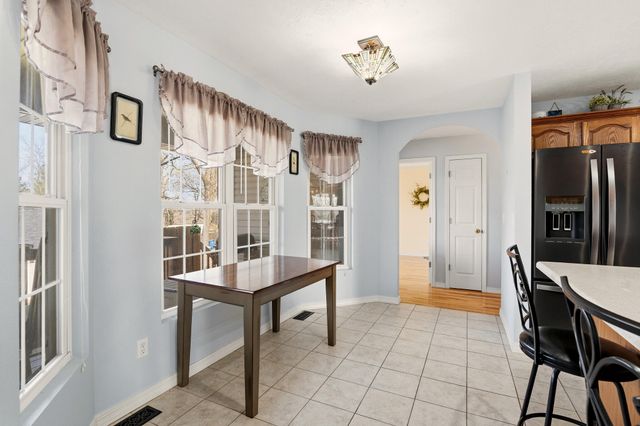 102 Diamond Hill Court, Hollister, MO 65672