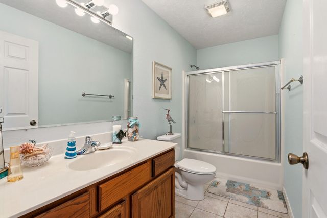 102 Diamond Hill Court, Hollister, MO 65672