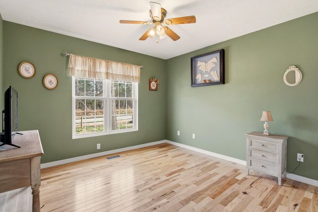 102 Diamond Hill Court, Hollister, MO 65672