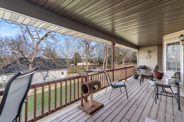 102 Diamond Hill Court, Hollister, MO 65672