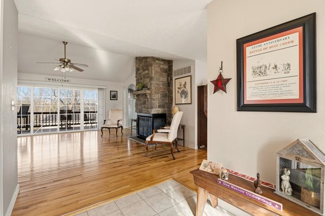 102 Diamond Hill Court, Hollister, MO 65672