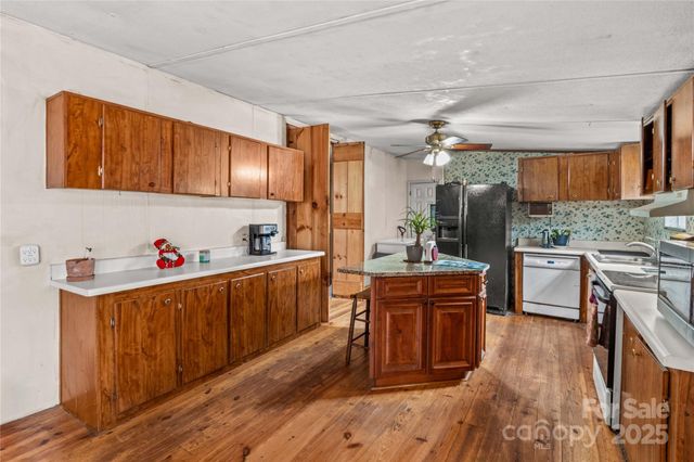 338 Piney Grove Road, Harmony, NC 28634