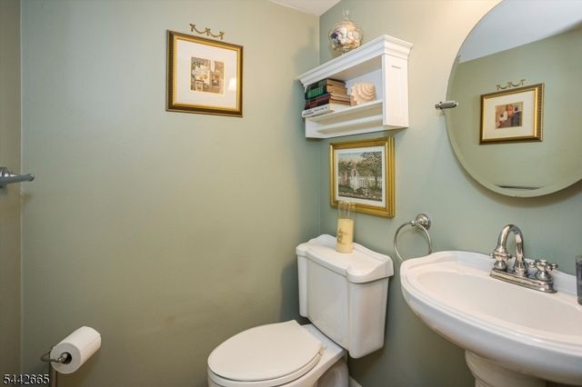 10 Brookstone Cir, Parsippany-troy Hills Twp., NJ 07950