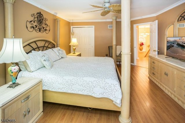 10 Brookstone Cir, Parsippany-troy Hills Twp., NJ 07950
