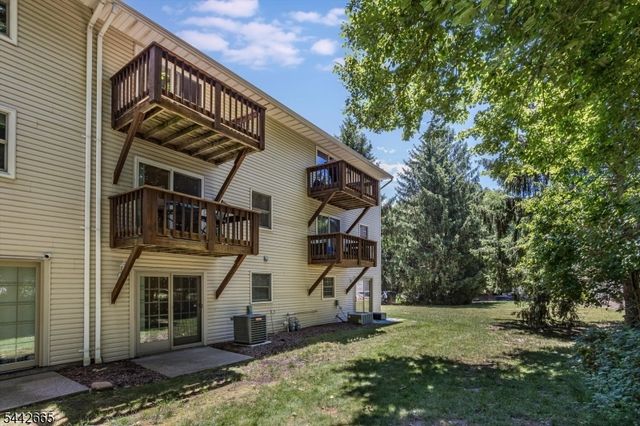 10 Brookstone Cir, Parsippany-troy Hills Twp., NJ 07950