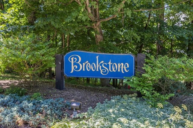 10 Brookstone Cir, Parsippany-troy Hills Twp., NJ 07950