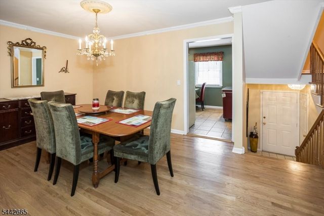 10 Brookstone Cir, Parsippany-troy Hills Twp., NJ 07950