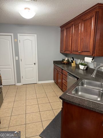 338 Hidden Creek Circle, Warner Robins, GA 31088