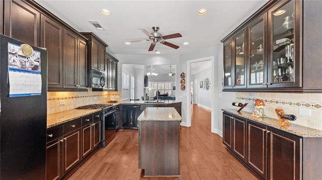 3418 Locust Cove SW Road, Gainesville, GA 30504