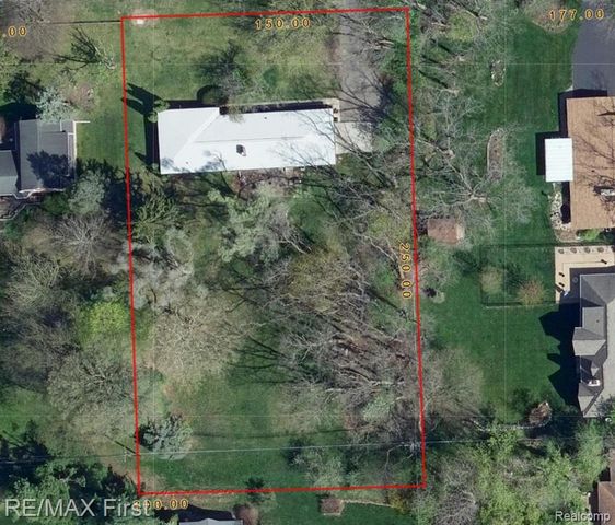 33277 W 11 Mile Road, Farmington Hills, MI 48336