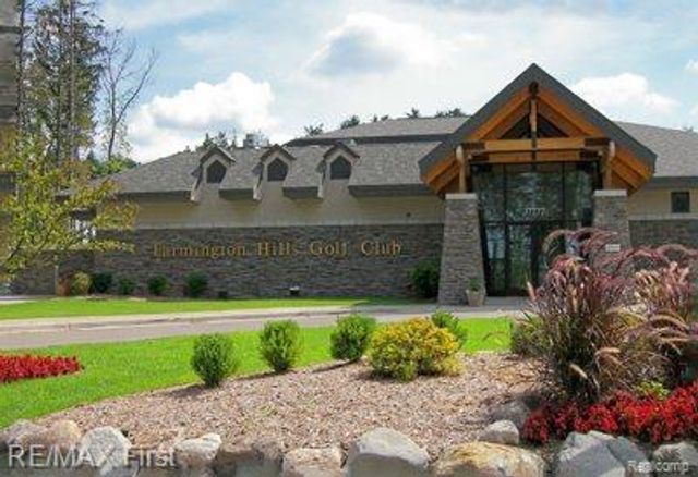 33277 W 11 Mile Road, Farmington Hills, MI 48336