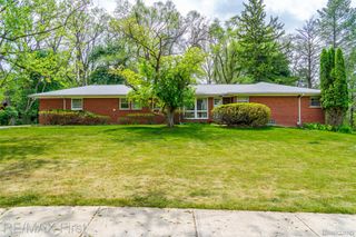 33277 W 11 Mile Road, Farmington Hills, MI 48336