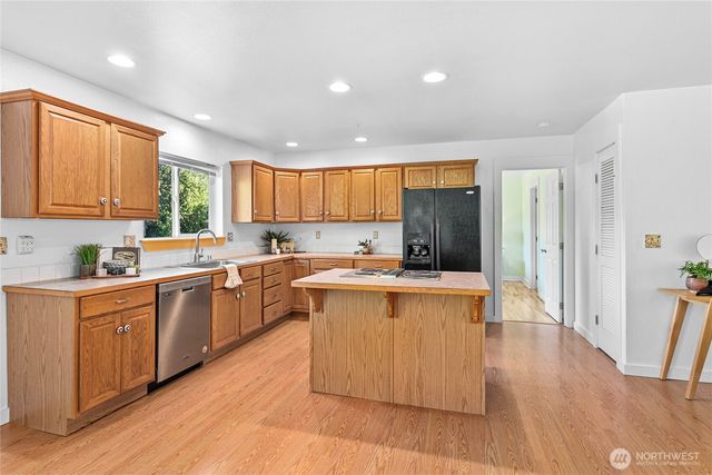 765 Summerset Way, Sedro Woolley, WA 98284