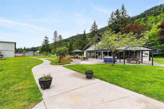 765 Summerset Way, Sedro Woolley, WA 98284