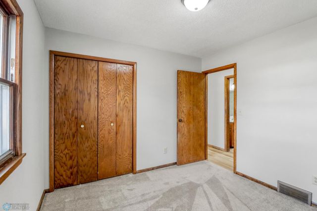 3129 7th Street N, Fargo, ND 58102