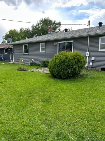 3129 7th Street N, Fargo, ND 58102