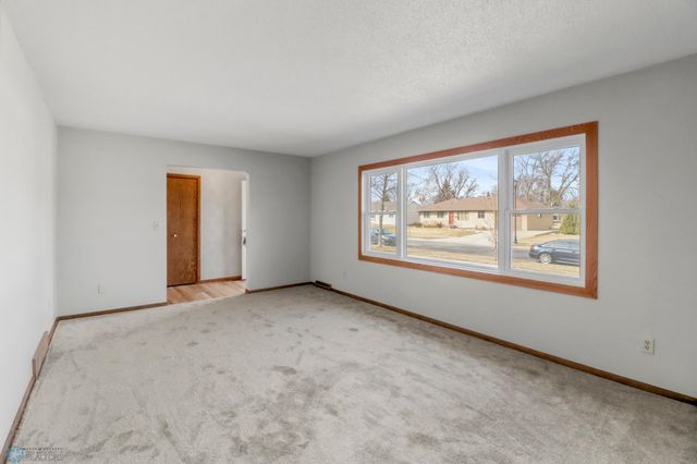 3129 7th Street N, Fargo, ND 58102