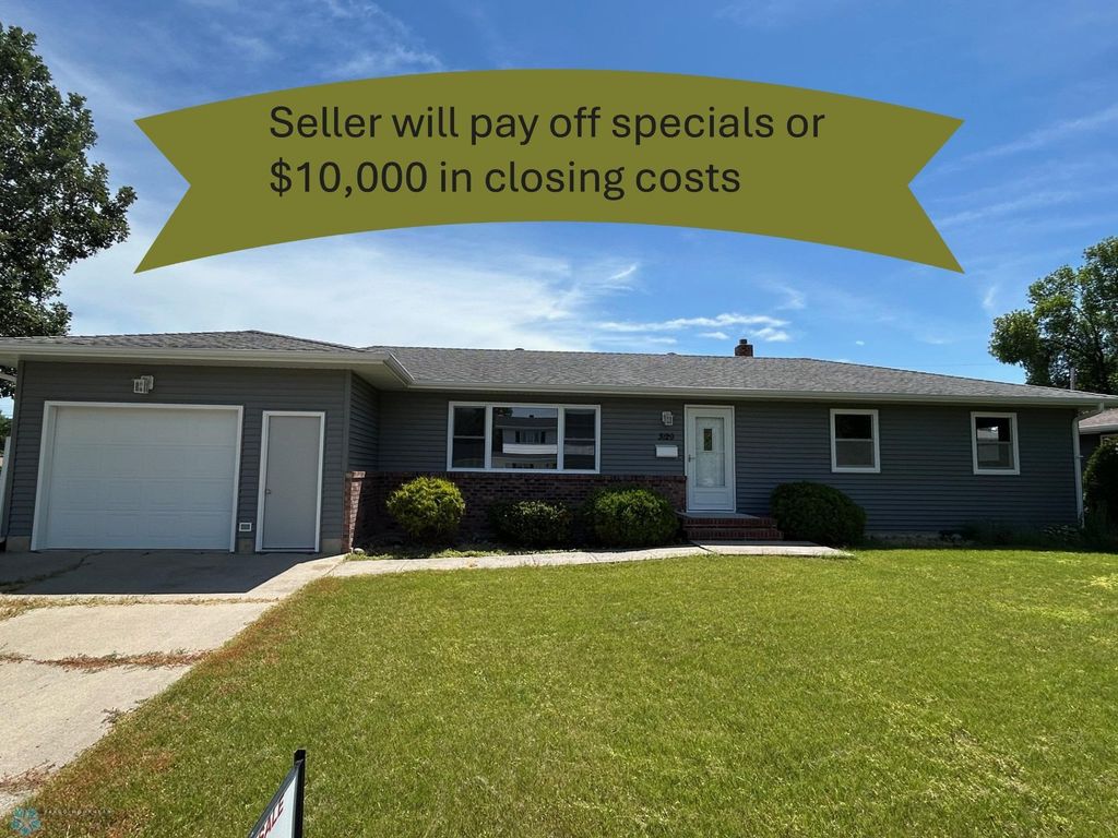 3129 7th Street N, Fargo, ND 58102