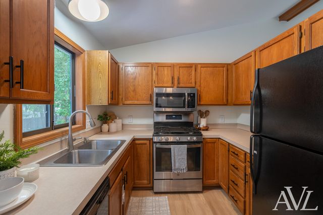 1344 Gladstone Drive Se, City Of Grand Rapids, MI 49506