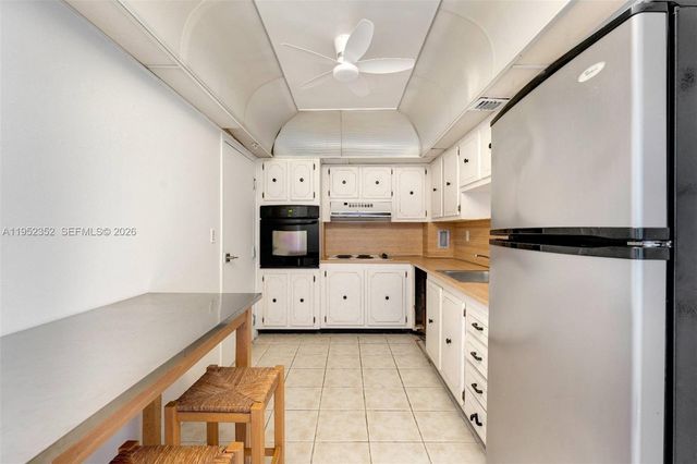 90 Edgewater Drive 1120, Coral Gables, FL 33133