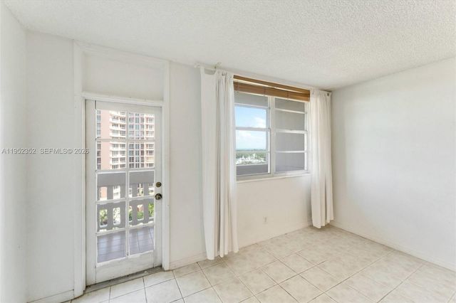 90 Edgewater Drive 1120, Coral Gables, FL 33133