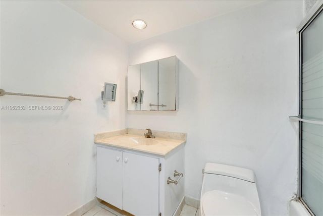 90 Edgewater Drive 1120, Coral Gables, FL 33133