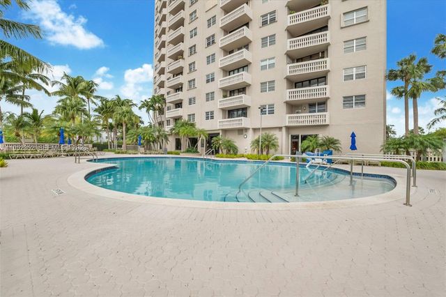 90 Edgewater Drive 1120, Coral Gables, FL 33133