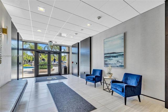90 Edgewater Drive 1120, Coral Gables, FL 33133