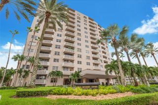 90 Edgewater Drive 1120, Coral Gables, FL 33133