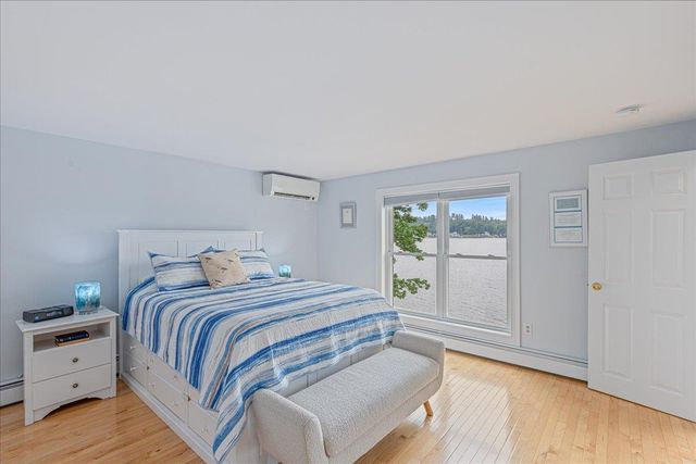 31 N Shore Road, Derry, NH 03038