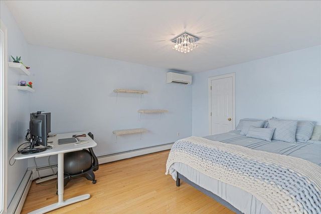 31 N Shore Road, Derry, NH 03038