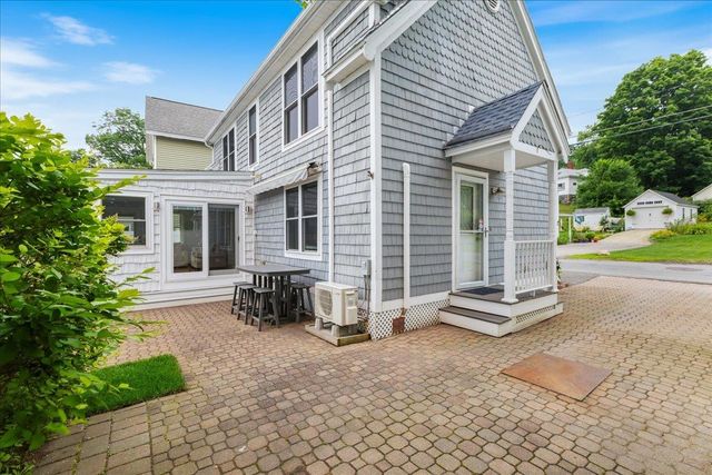 31 N Shore Road, Derry, NH 03038