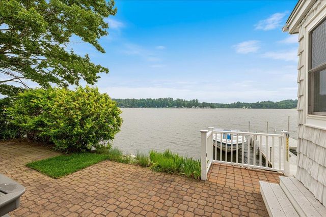 31 N Shore Road, Derry, NH 03038